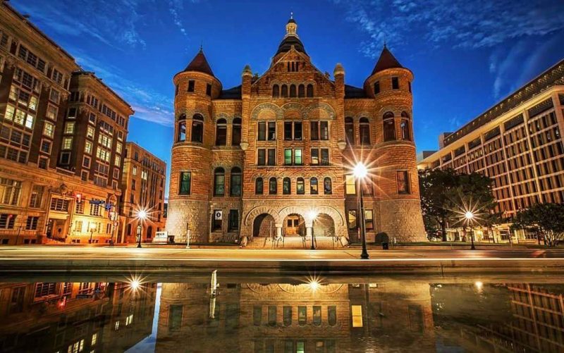 Dallas Champagne Life 2020 NYE new years eve best top discount promo code red rust museum Dallas Champagne Life 2020 NYE new years eve best top discount promo code